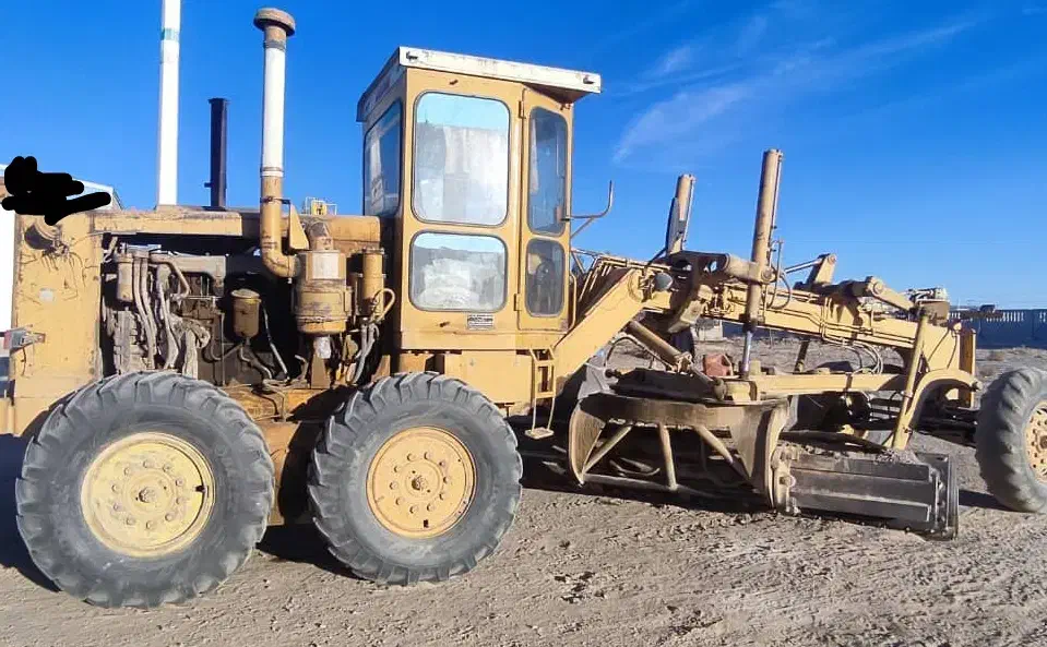 گریدر کوماتسو ۷۰۵R2|خودرو سنگین|کرمان, |دیوار
