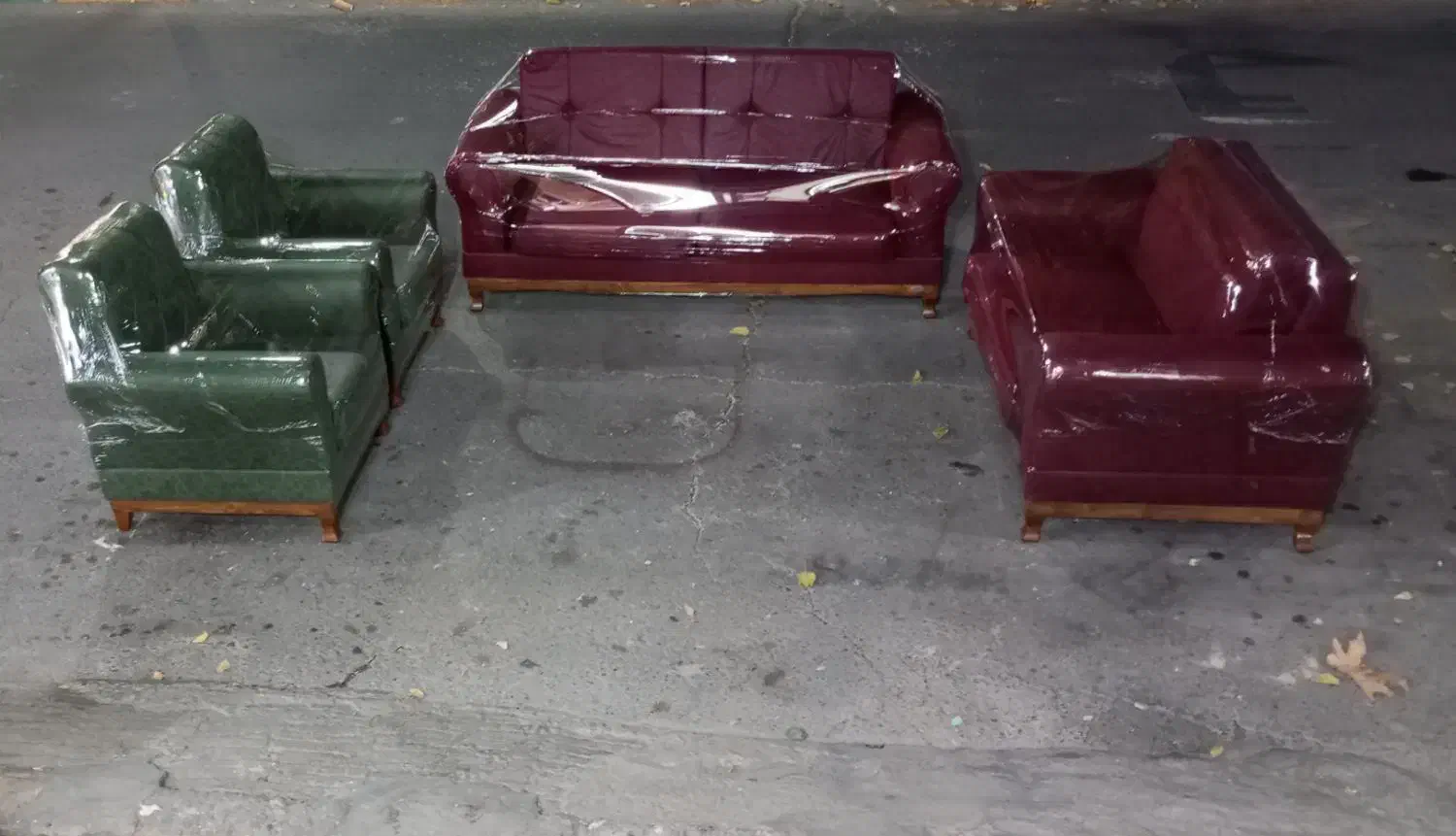 مبل شرکتی سناتور۷نفره‌درحد (زرشکی.سبززیتونی)|مبلمان خانگی و میز عسلی|کرج, گلشهر|دیوار