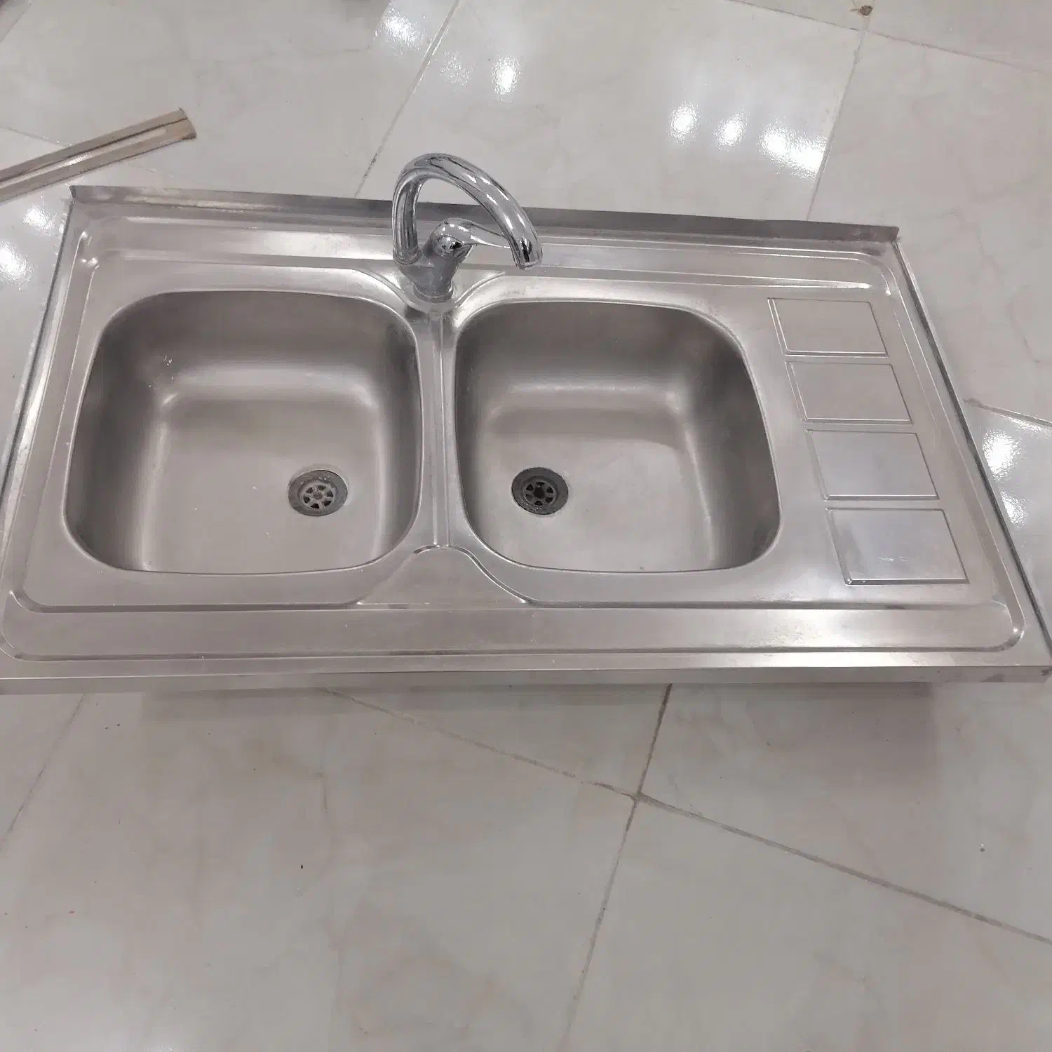 سینگ ظرفشویی|آب‌چکان و نظم‌دهنده ظروف|مشهد, بهمن|دیوار