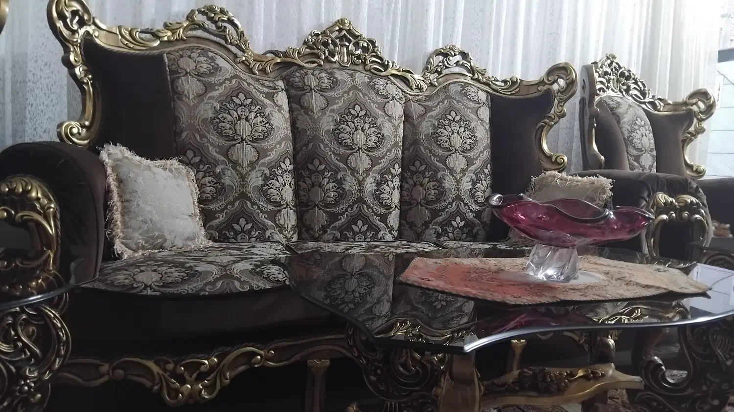 مبلمان ۹ نفره محکم و درجه ۱|مبلمان خانگی و میز عسلی|خمینی‌شهر, |دیوار