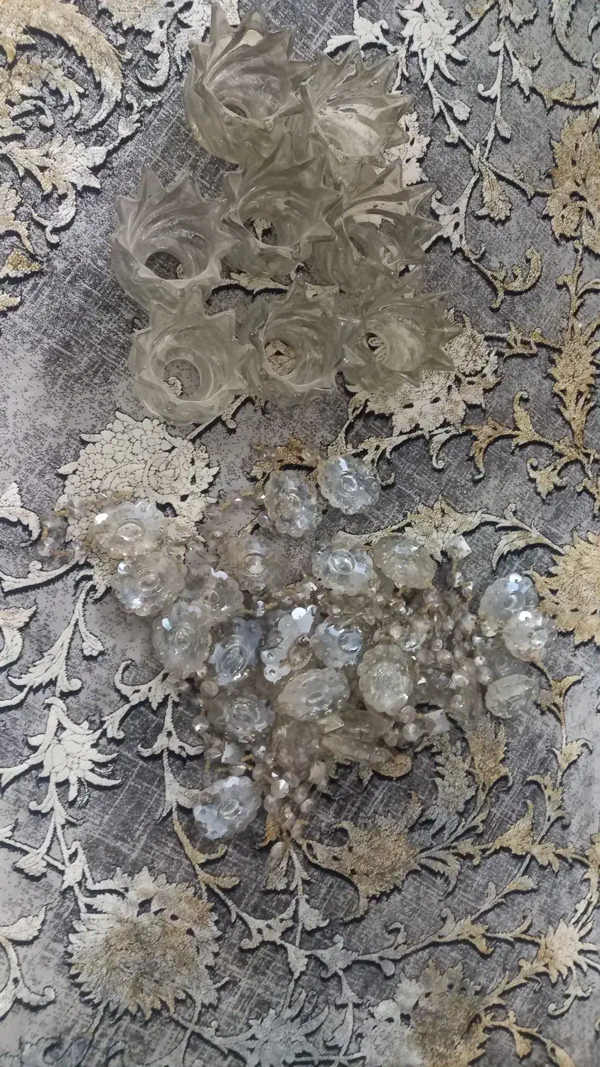 ۱۳عدد حباب و مقداری اویز لوستر|لوستر و چراغ آویز|تهران, یافت آباد جنوبی|دیوار