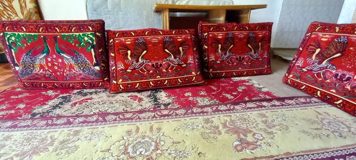 پشتی 10 عدد|رختخواب، بالش، پتو|برازجان, |دیوار