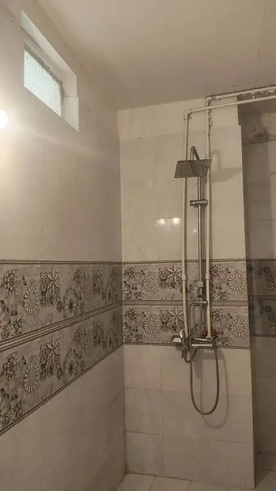 ۱۱۰ متر اباذر حاجی زاده