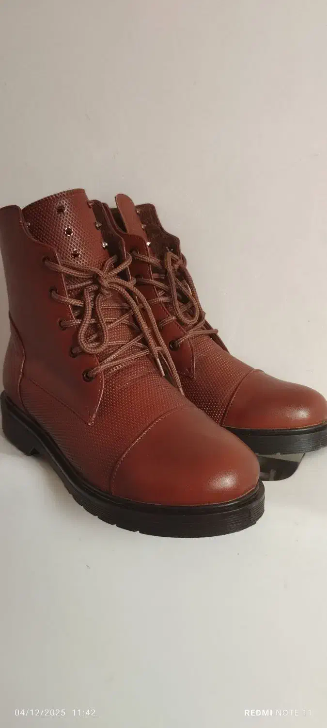 پوتین زنانه|کیف، کفش، کمربند|فومن, |دیوار