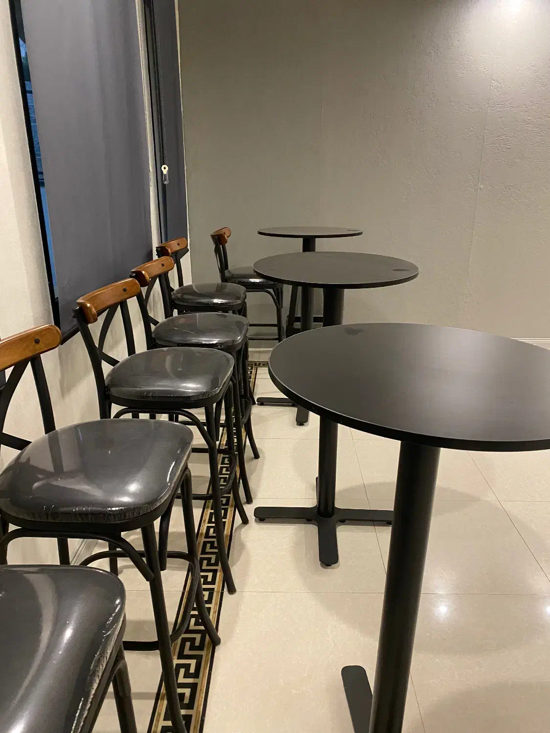 صندلی و میز بار سفارشی ساز|میز و صندلی غذاخوری|بومهن, |دیوار