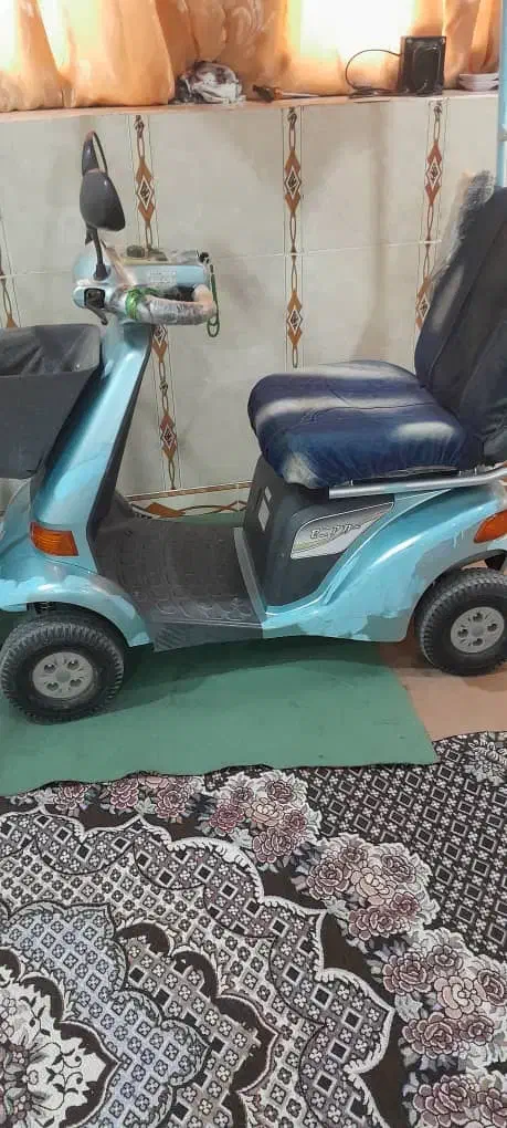 ماشین شارژی|دوچرخه، اسکیت، اسکوتر|آبادان, |دیوار