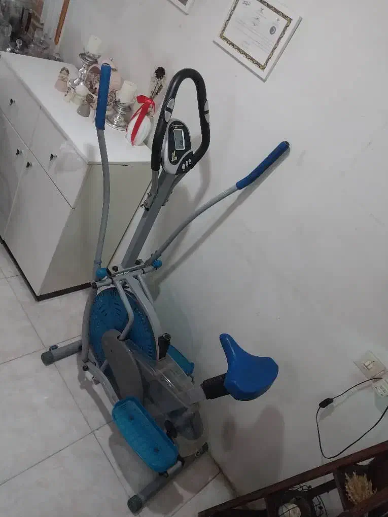 اسکی فضایی کاملا سالم در حد نو|تجهیزات ورزشی|چالوس, |دیوار