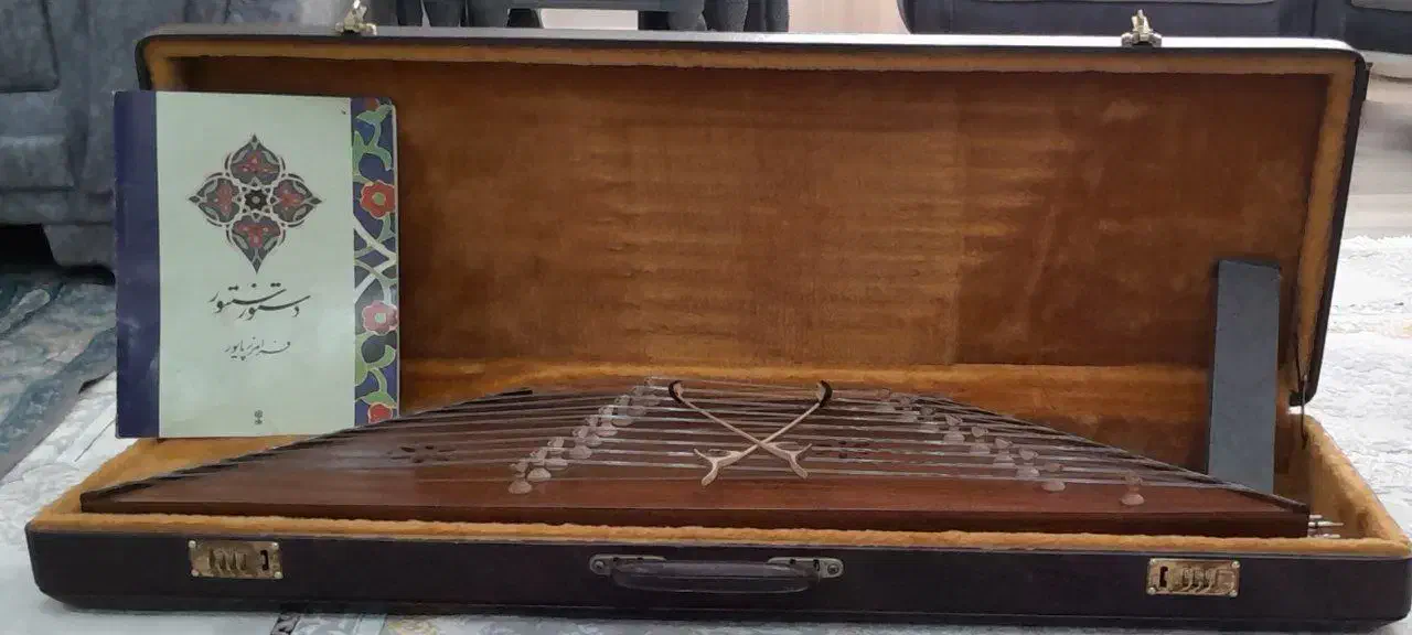 سنتور|سازهای سنتی|بندر انزلی, گلسرخ|دیوار