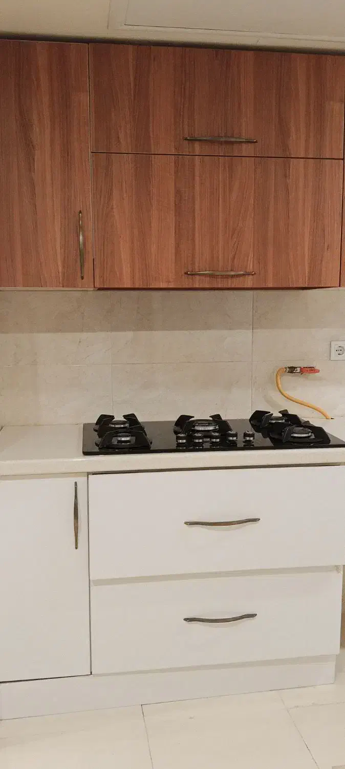 ۹۲متری برج مجلل دریاچه چیتگر