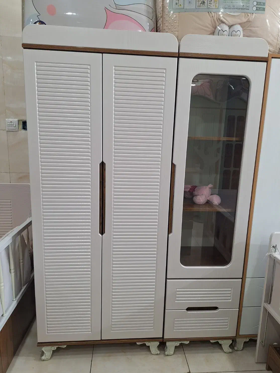 سرویس خواب )کمدویترین نوزاد( نی نی چوب )|تخت و صندلی بچه|اصفهان, فروردین|دیوار