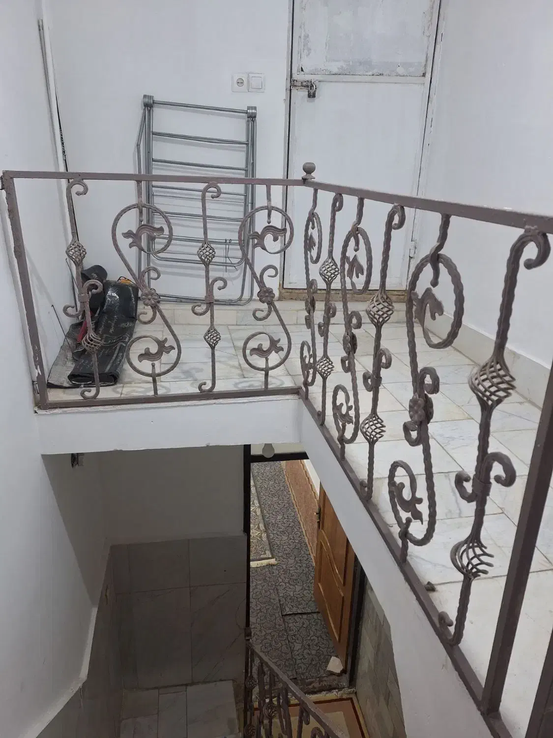 منزل مسکونی ویلایی نزدیک به مرکز شهر|فروش خانه و ویلا|بروجرد, |دیوار