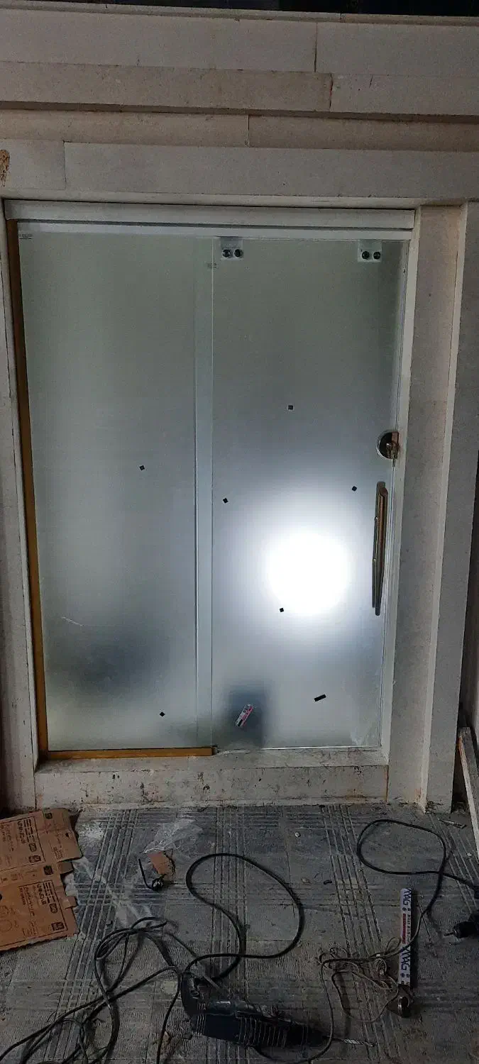 شیشه سکوریت هاشمی|خدمات پیشه و مهارت|کرمانشاه, |دیوار