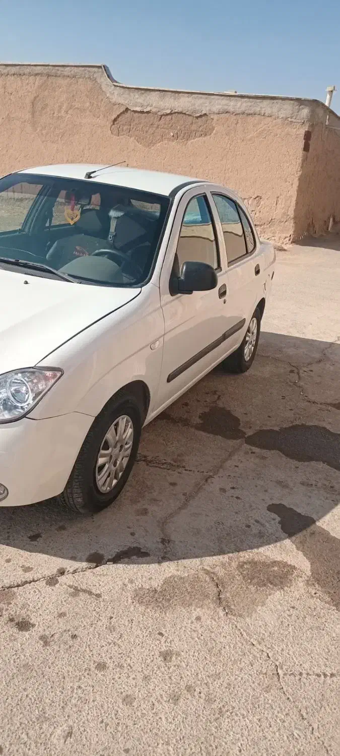 تیبا صندوق دار مدل 93 دوگانه دستی|خودرو سواری و وانت|کوهپایه, |دیوار