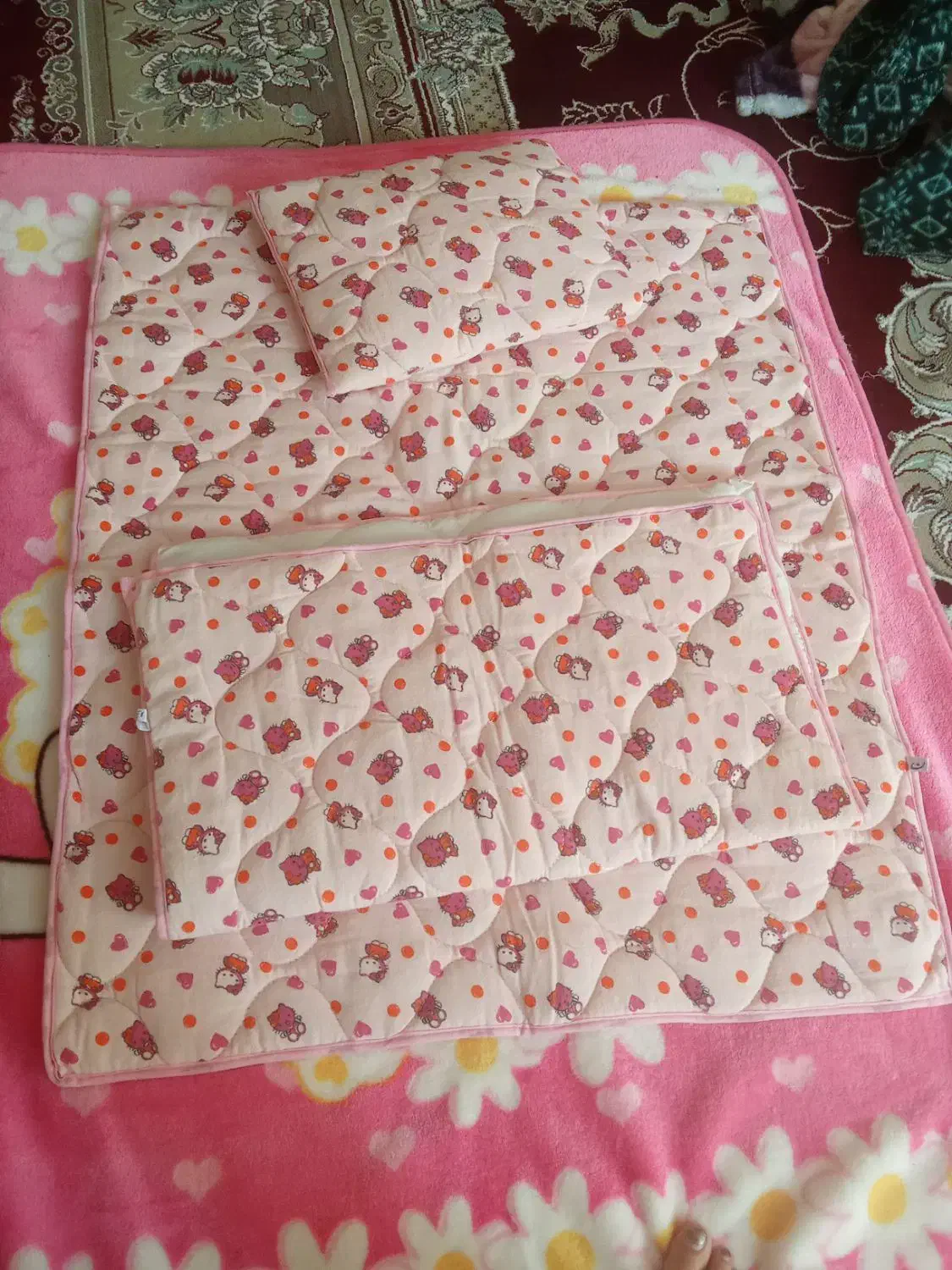 پتو و سرویس خواب نوزاد|رختخواب، بالش، پتو|اصفهان, خانه اصفهان|دیوار