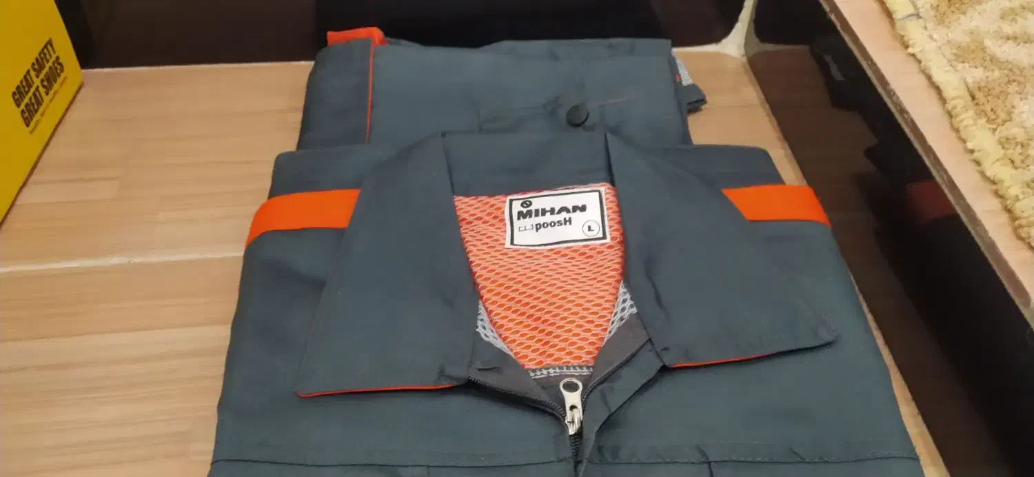 کفش و لباس کار|کیف، کفش، کمربند|شاهین دژ, |دیوار