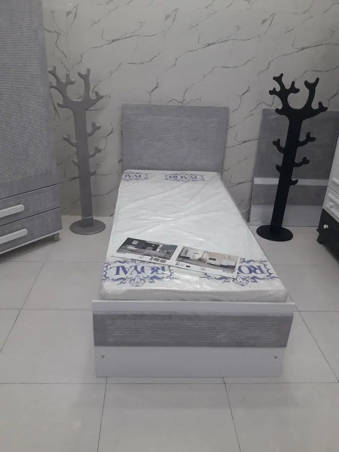 تخت وکمد|تخت و سرویس خواب|برخوار, |دیوار