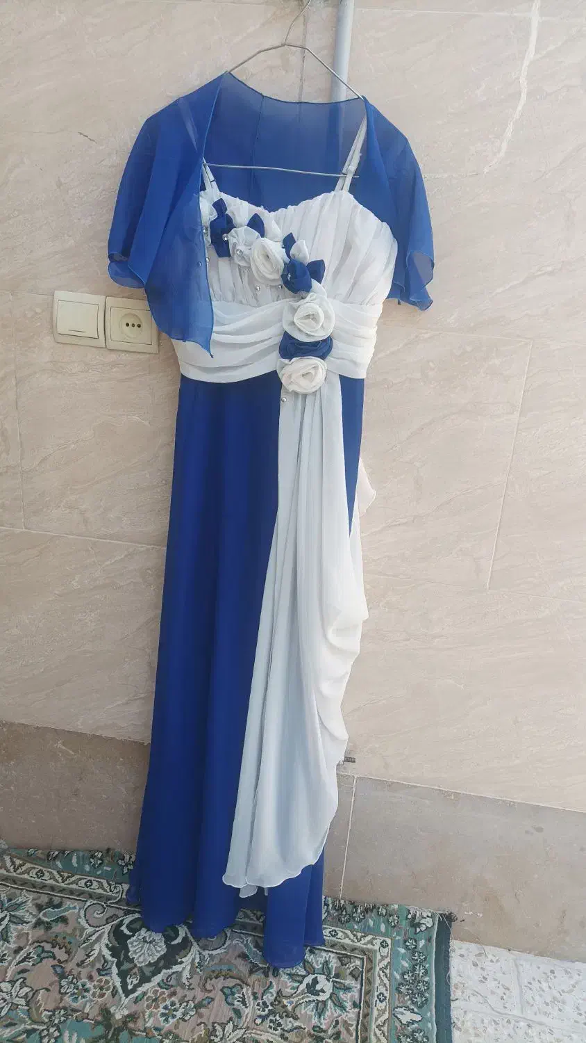 لباس مجلسی|لباس|باغستان, |دیوار