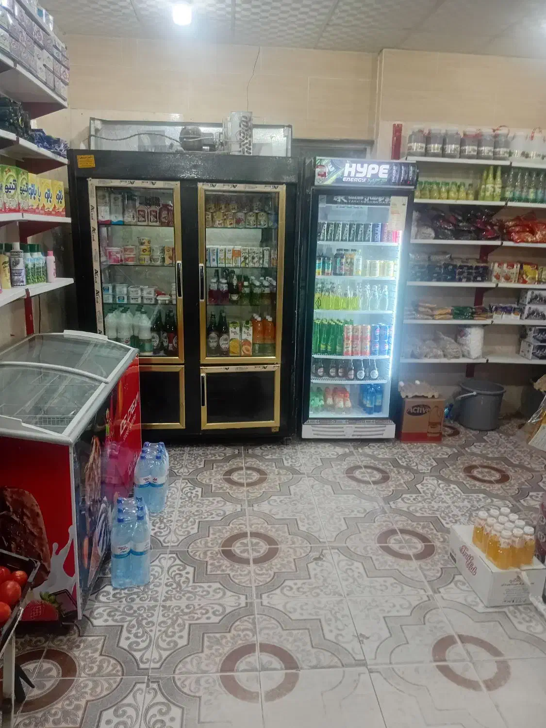 واگذاری مغازه با تمامی اجناس و وسایل|اجارهٔ مغازه و غرفه|جیرفت, |دیوار