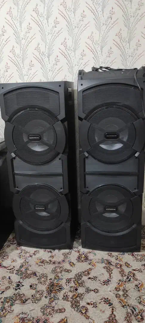 باند و اسپیکر|سیستم صوتی خانگی|صدرا-فارس, فاز ۱|دیوار