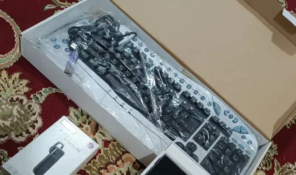 ، کیبورد کامپیوتر،هندزفری بلوتوثی|قطعات و لوازم جانبی رایانه|زاهدان, |دیوار