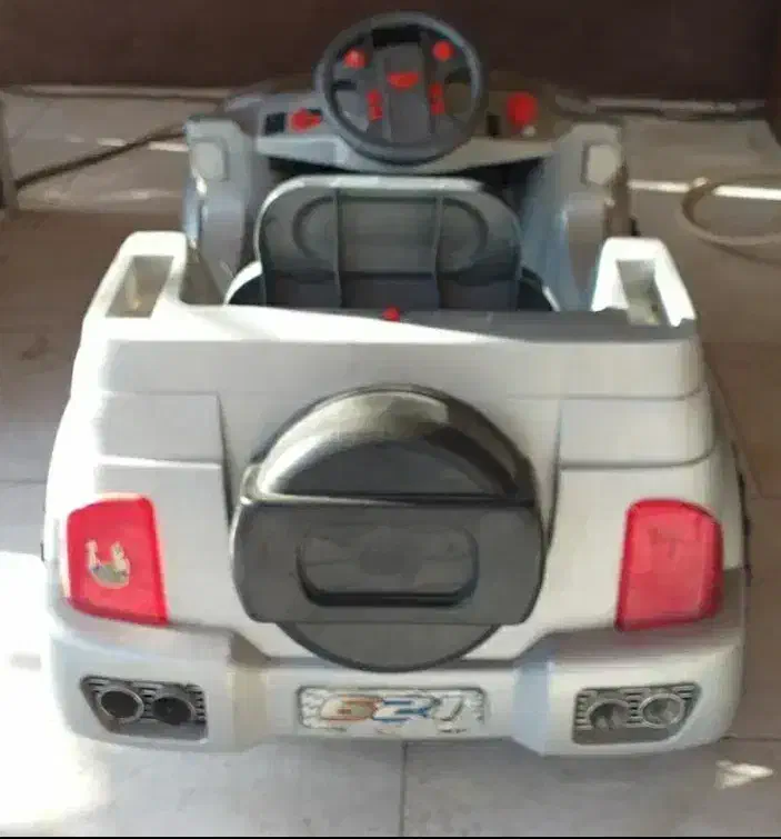 ماشین شارژی کنترلی دو موتوره قوی|اسباب‌‌بازی|تربت جام, شهید نصرالهی|دیوار