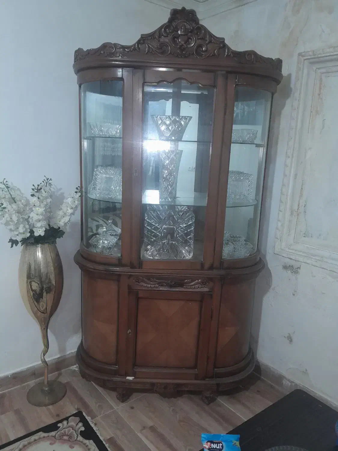 بوفه قدیمی  سالم  مناسب قدیمی پسند ها|بوفه، ویترین، کنسول|رشت, دیانتی|دیوار