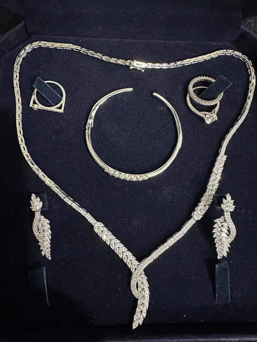 سرویس نقره طرح طلای سفید سفارشی|جواهرات|کرج, حصارک بالا|دیوار