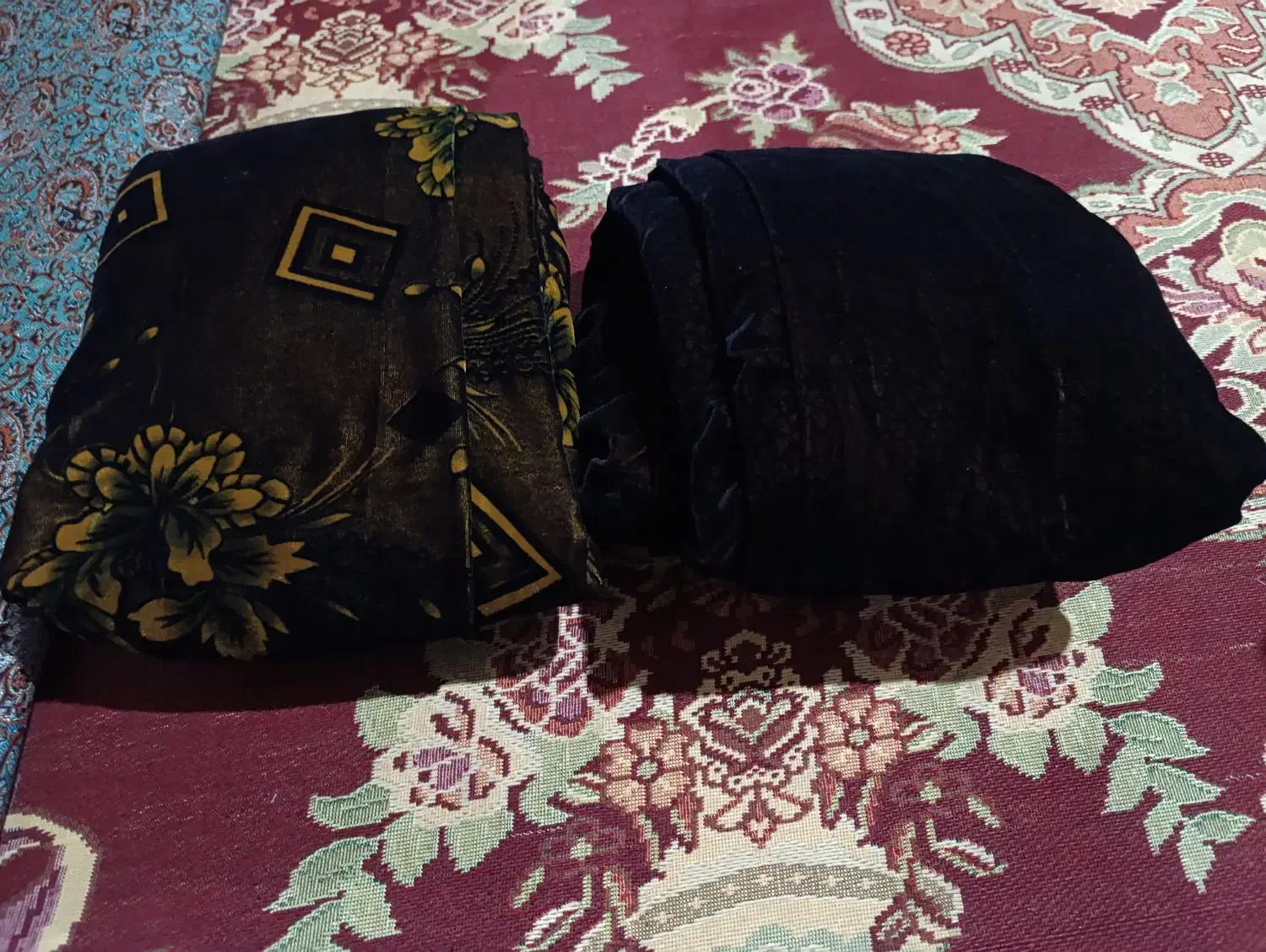 دوتا چادر مخمل نو|لباس|زابل, |دیوار