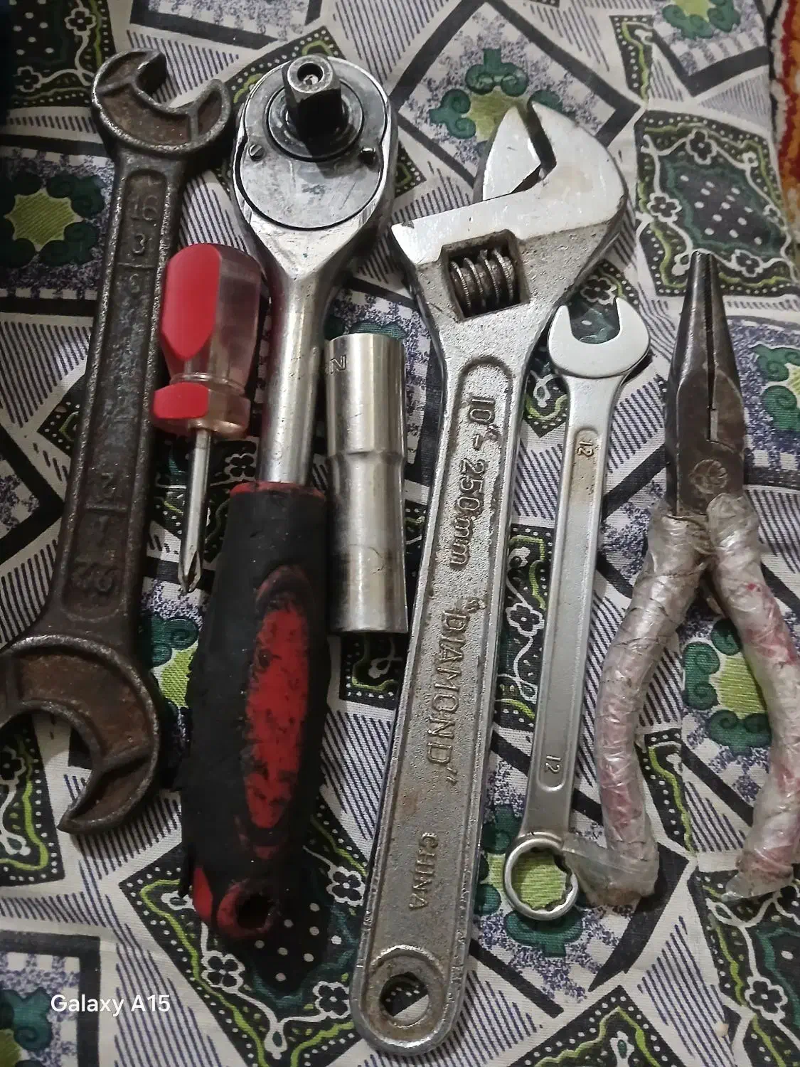 اچارفرانسه|ابزارآلات|فردیس, داوری|دیوار