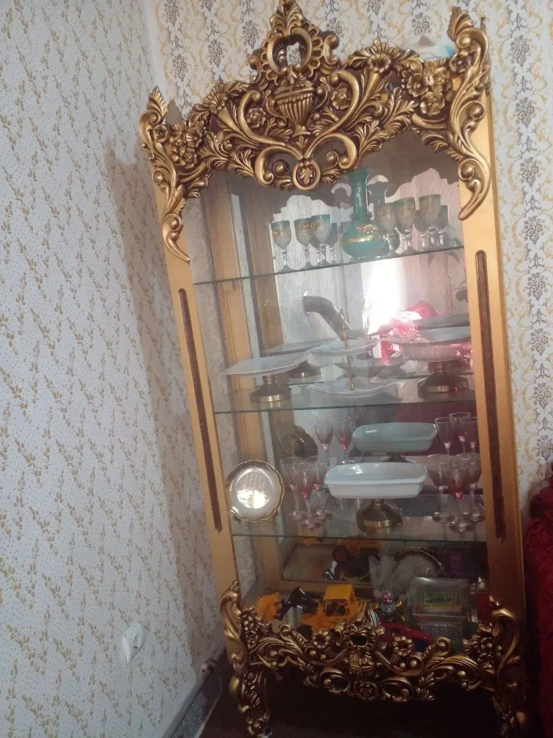 بوفه چوبی طلایی|بوفه، ویترین، کنسول|مرند, |دیوار