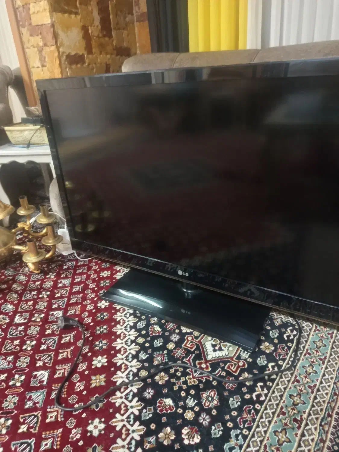 تلویزیون ال سی دی|تلویزیون و پروژکتور|رشت, لاکانی|دیوار