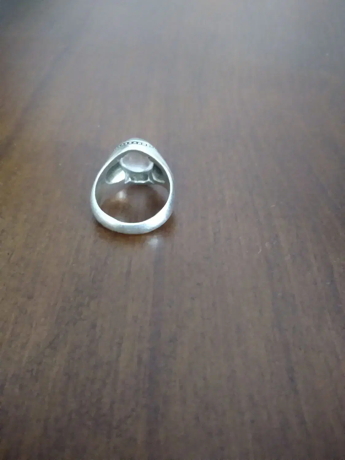 انگشتر در نجف|جواهرات|مشهد, کوشش|دیوار