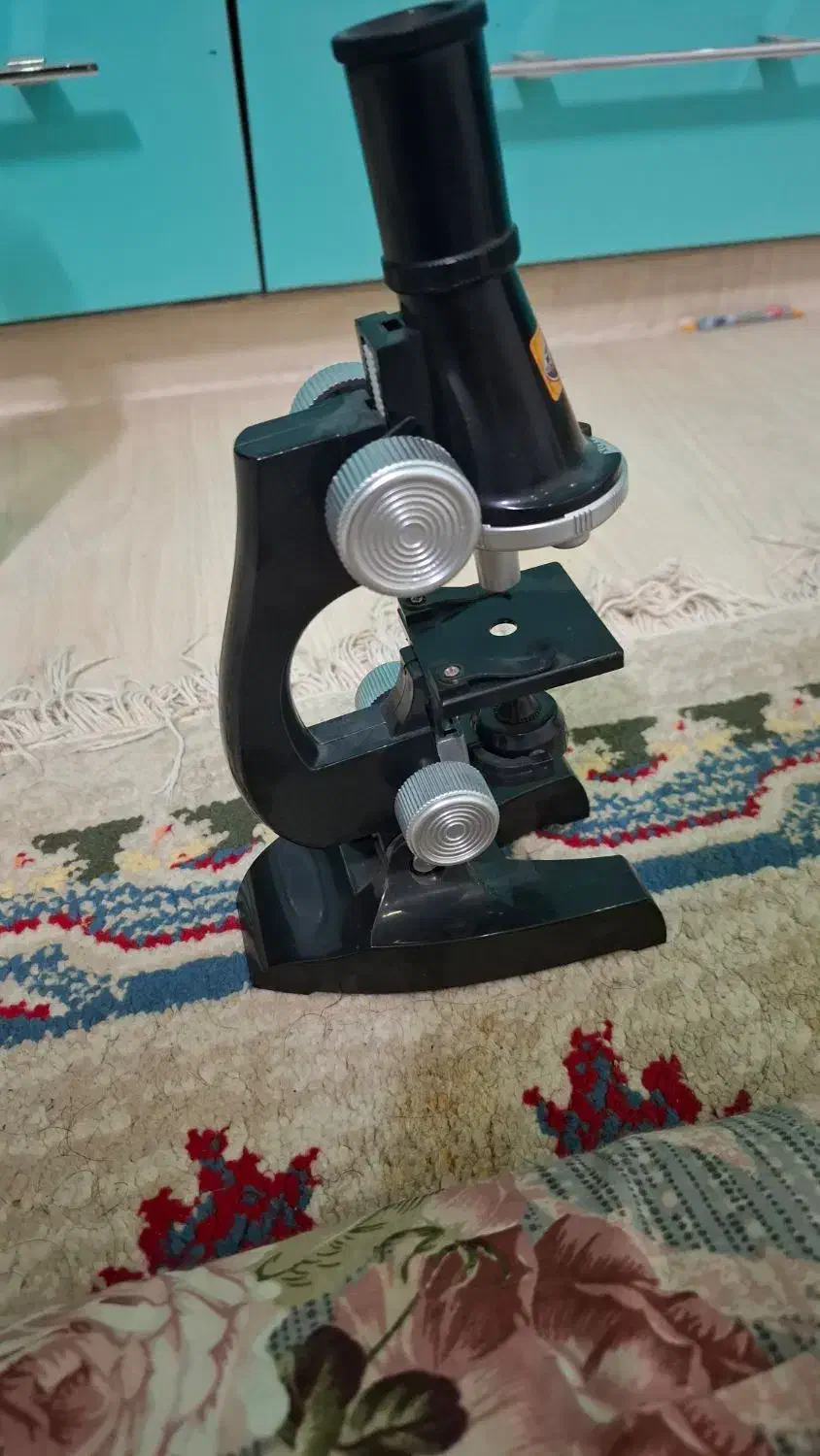 میکروسکوپ|لوازم التحریر|اصفهان, کارلادان|دیوار