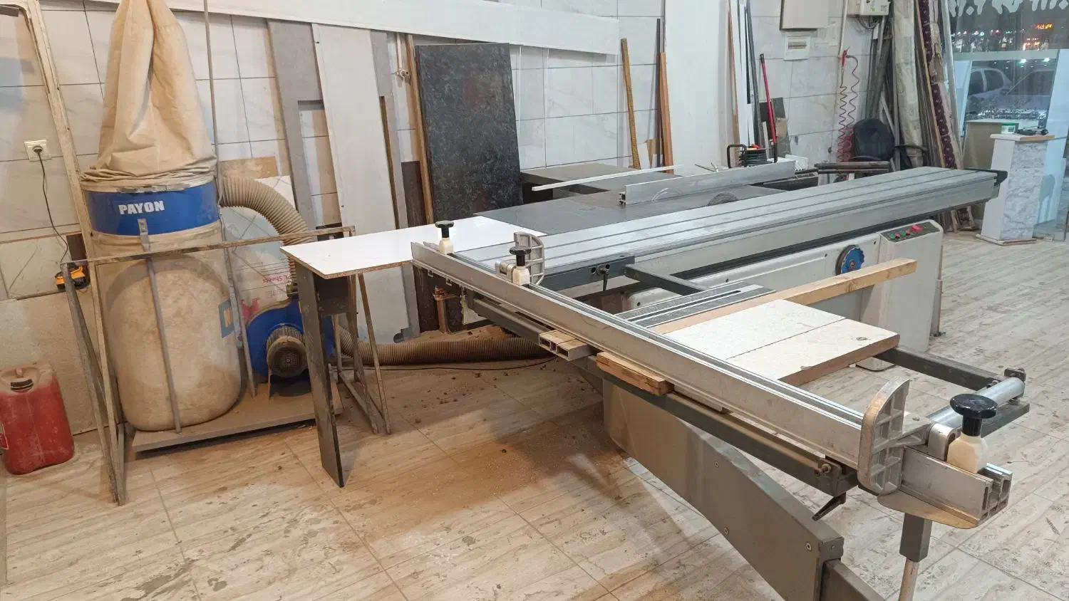 پنل بر 320 توکل|ماشینآلات صنعتی|اصفهان, باغ فدک|دیوار