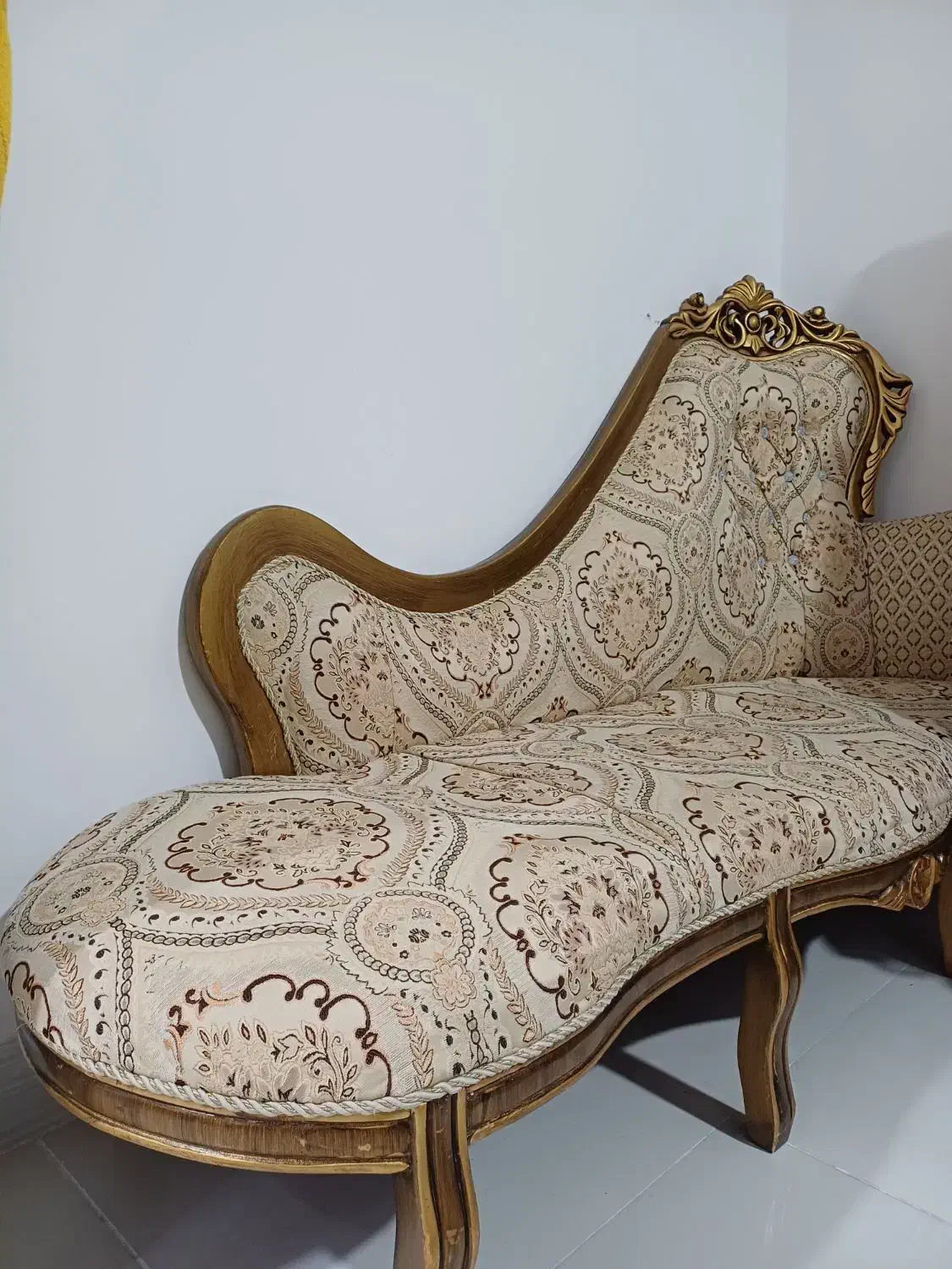 مبلمان سلطنتی|مبلمان خانگی و میز عسلی|دوگنبدان, |دیوار