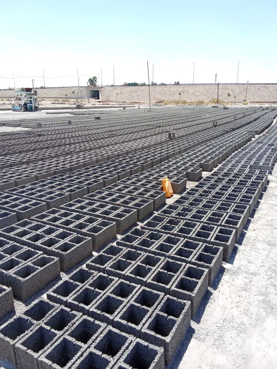 فروش انواع بلوک ونای باکمترین قیمت وبالاترین کیفیت|مصالح و تجهیزات ساختمان|سیرجان, |دیوار