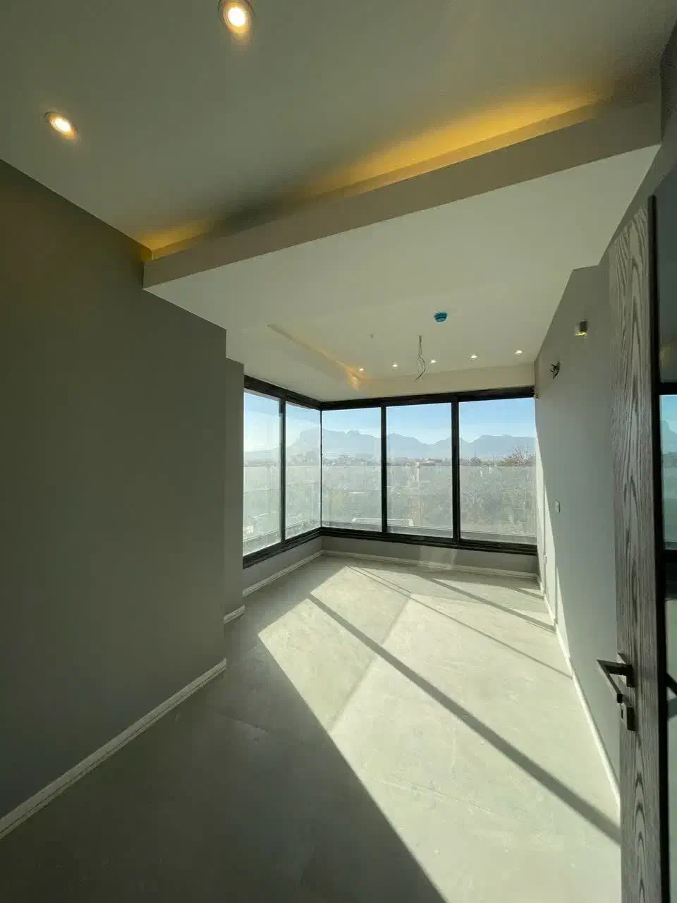 واحد اداری در مجموعه هفت آسمان آتشگاه|فروش دفتر کار، اتاق اداری، مطب|اصفهان, زهران|دیوار