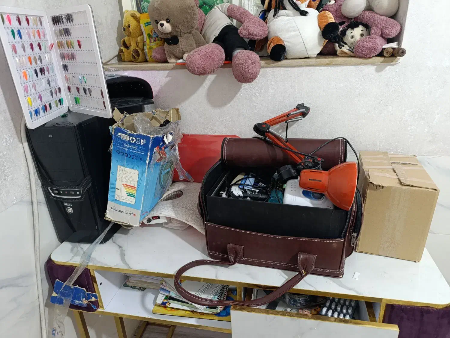 فروش لوازم ناخن|آرایشگاه و سالنهای زیبایی|زرقان, |دیوار