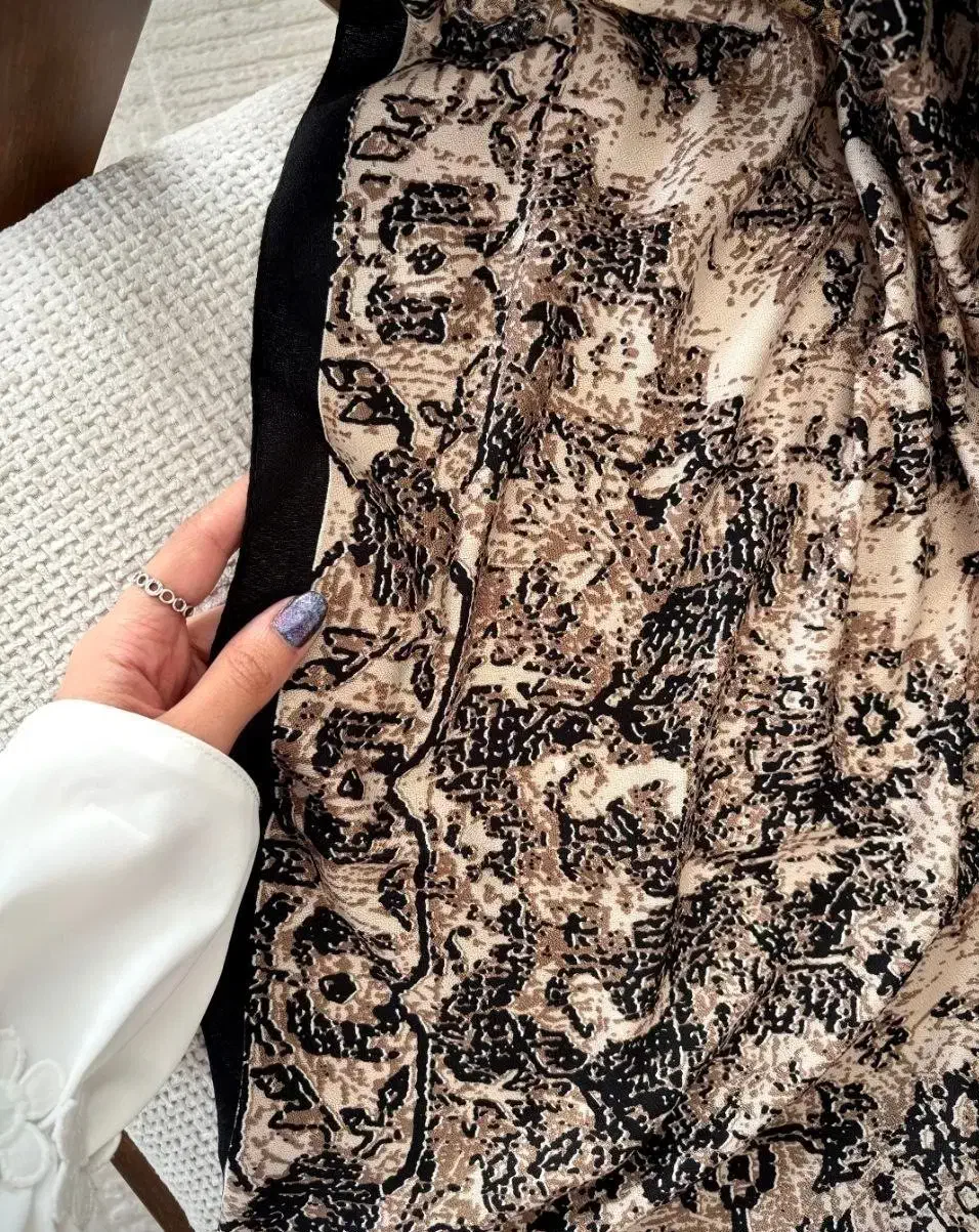 روسری توکا دور دوخت منگوله دار با رنگبندی خاص|لباس|میاندوآب, |دیوار