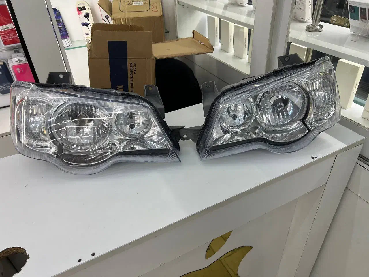 چراغ جلو ۱۳۲ جفت سالم|قطعات یدکی و لوازم جانبی|مشهد, استاد یوسفی (شهرک غرب)|دیوار