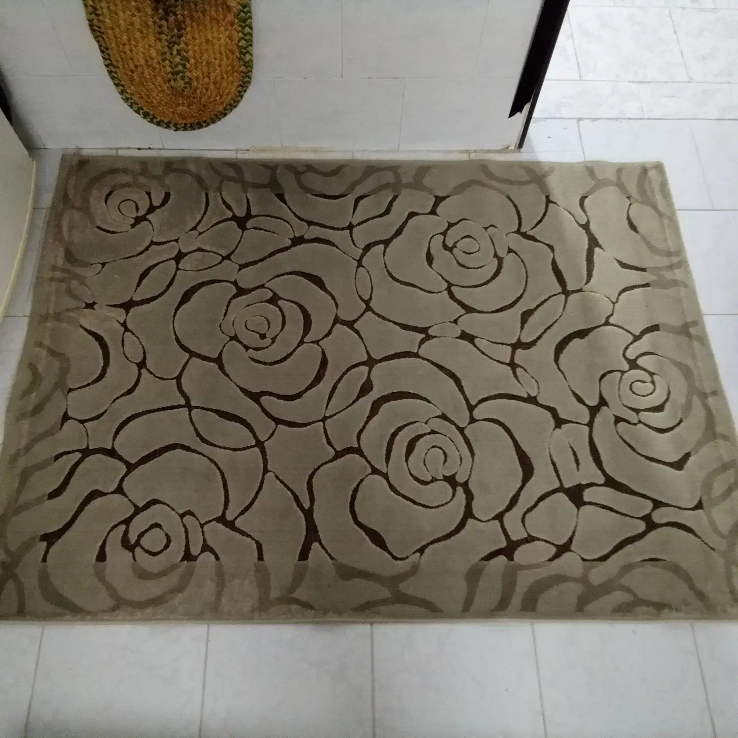 قالیچه طرح گل سه بعدی|فرش|لاهیجان, حاجی آباد|دیوار