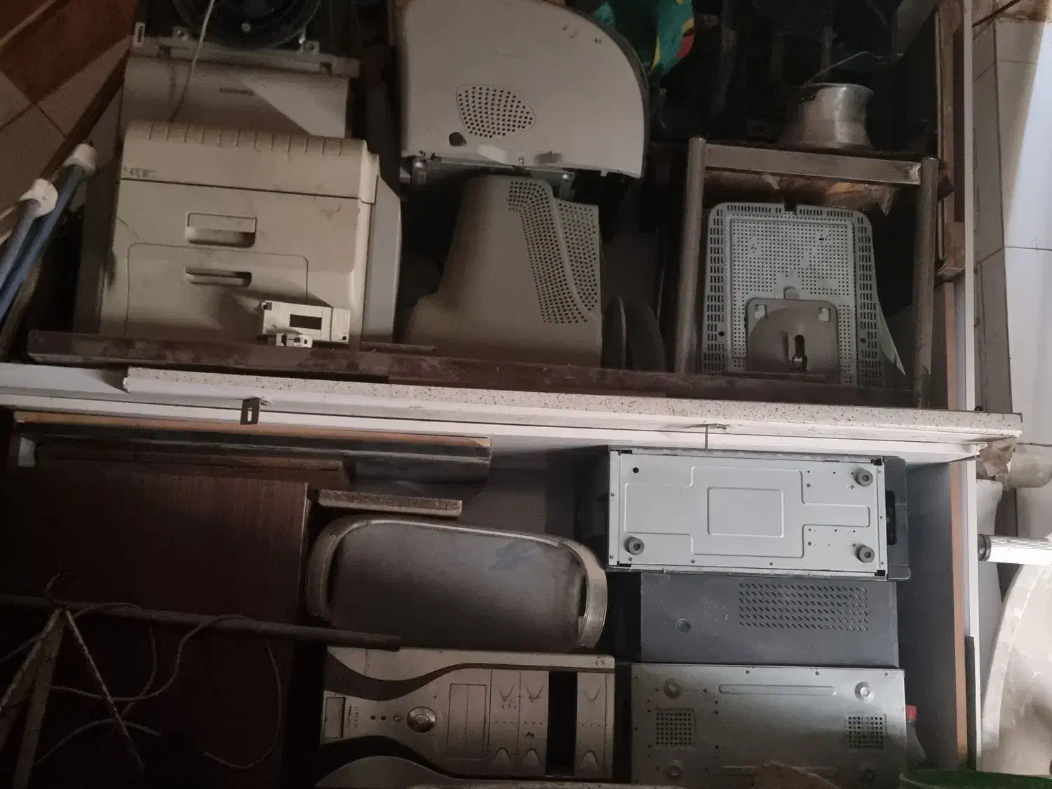 تعدادی چاپگر لیزری کیس و مانیتور|پرینتر، اسکنر، کپی، فکس|ملارد, |دیوار