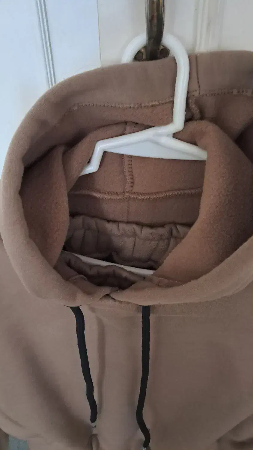 سویشرت کراپ با شلوار|لباس|فولادشهر, A2|دیوار