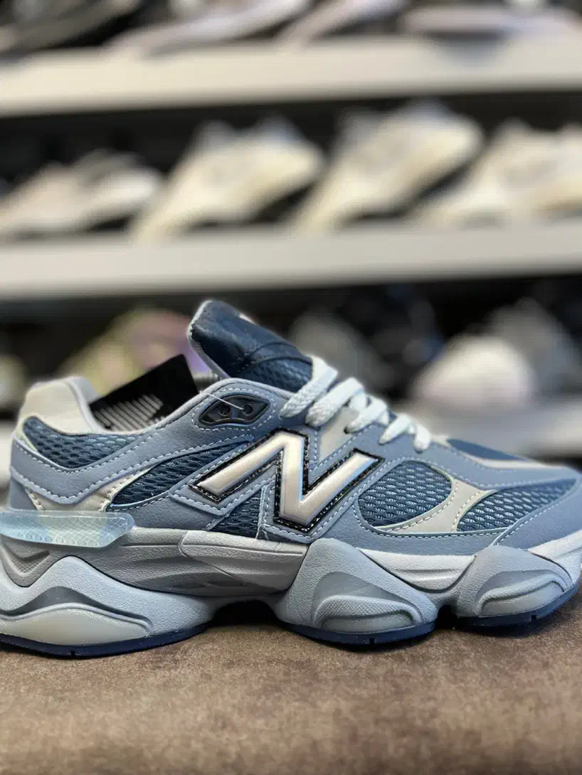 کتونی نیوبالانس ۹۰۶۰ رنگ آبی|کیف، کفش، کمربند|تهران, باشگاه نفت|دیوار