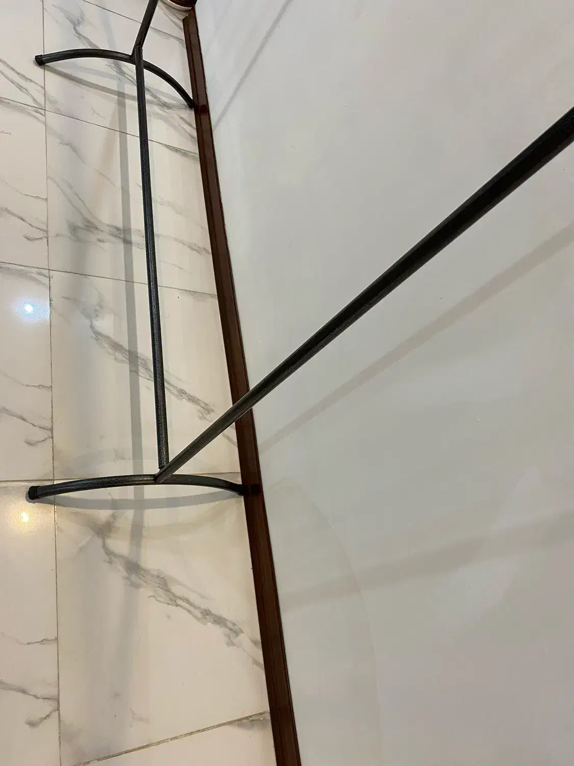 رگال|بندرخت و رختآویز|نهاوند, |دیوار