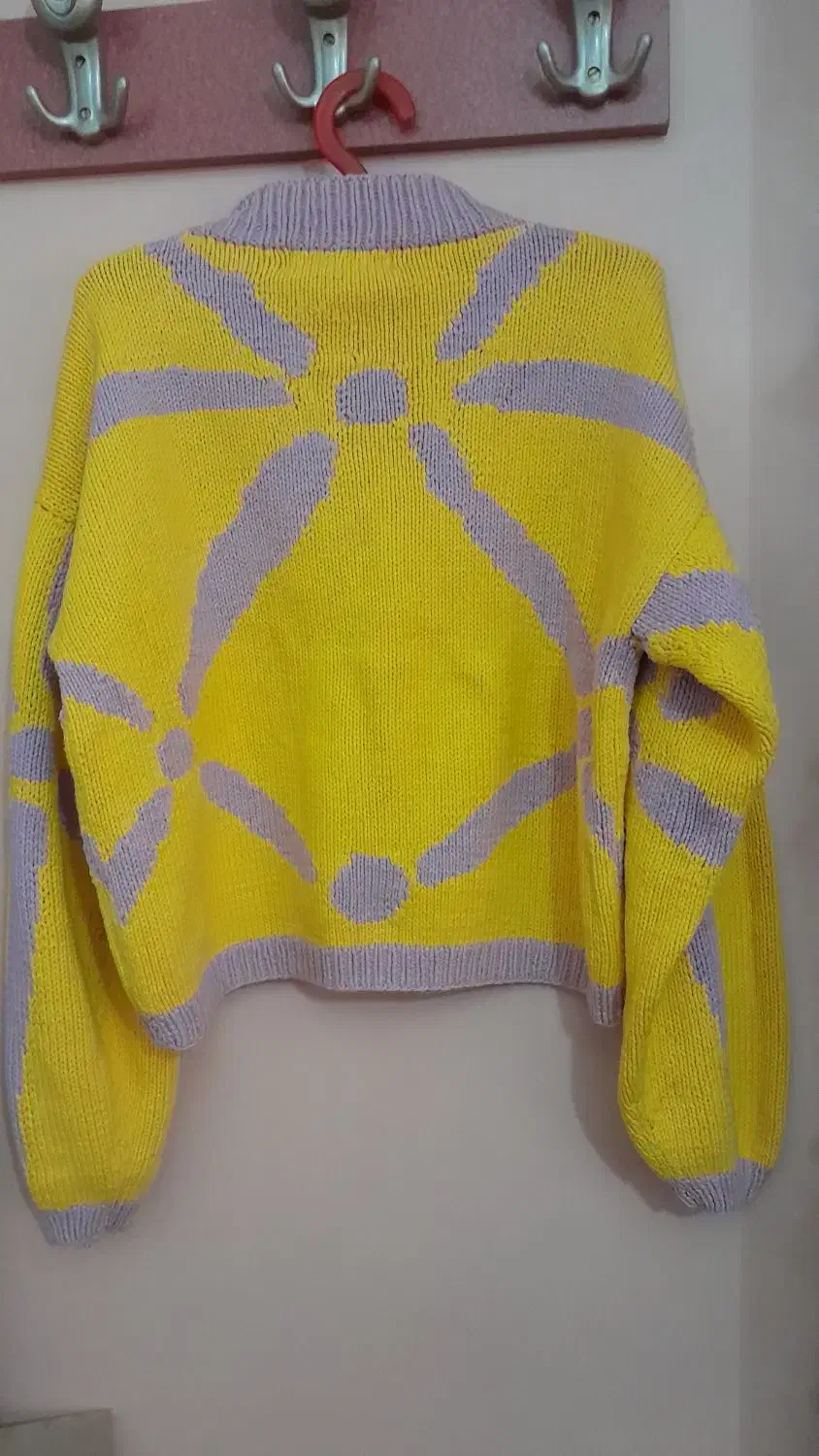 بافت خارجی|لباس|تهران, طرشت|دیوار