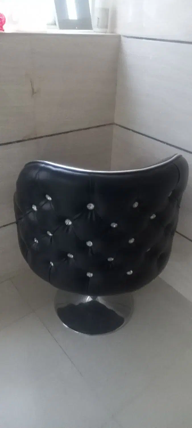 صندلی کوتاهی آرایشگری|آرایشگاه و سالنهای زیبایی|خرمآباد, |دیوار