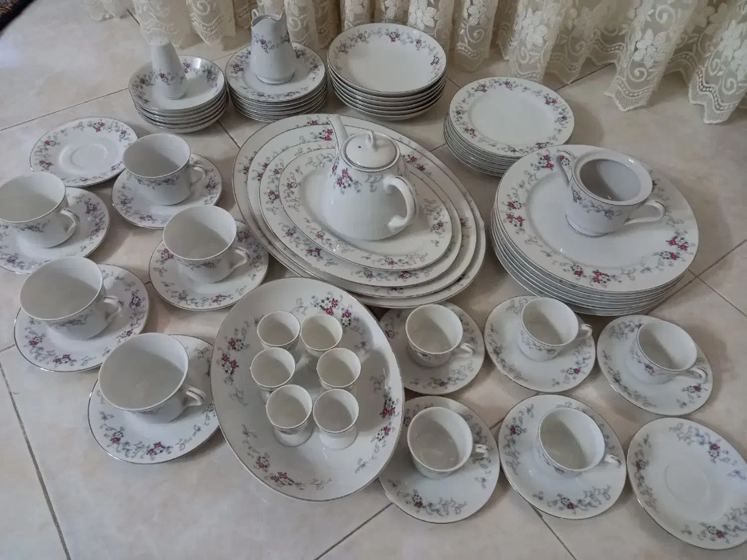 سرویس چینی اصل ژاپن خیلی خیلی قدیمی نو|ظروف سرو و پذیرایی|ری, هاشم‌آباد|دیوار