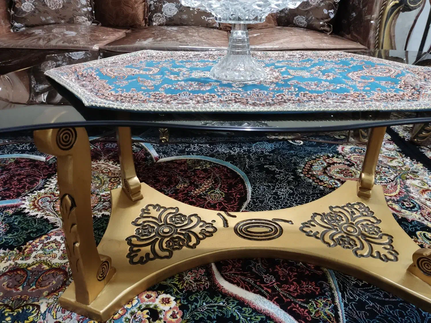 جلو مبلی سلطنتی|مبلمان خانگی و میز عسلی|اصفهان, عمان سامانی|دیوار