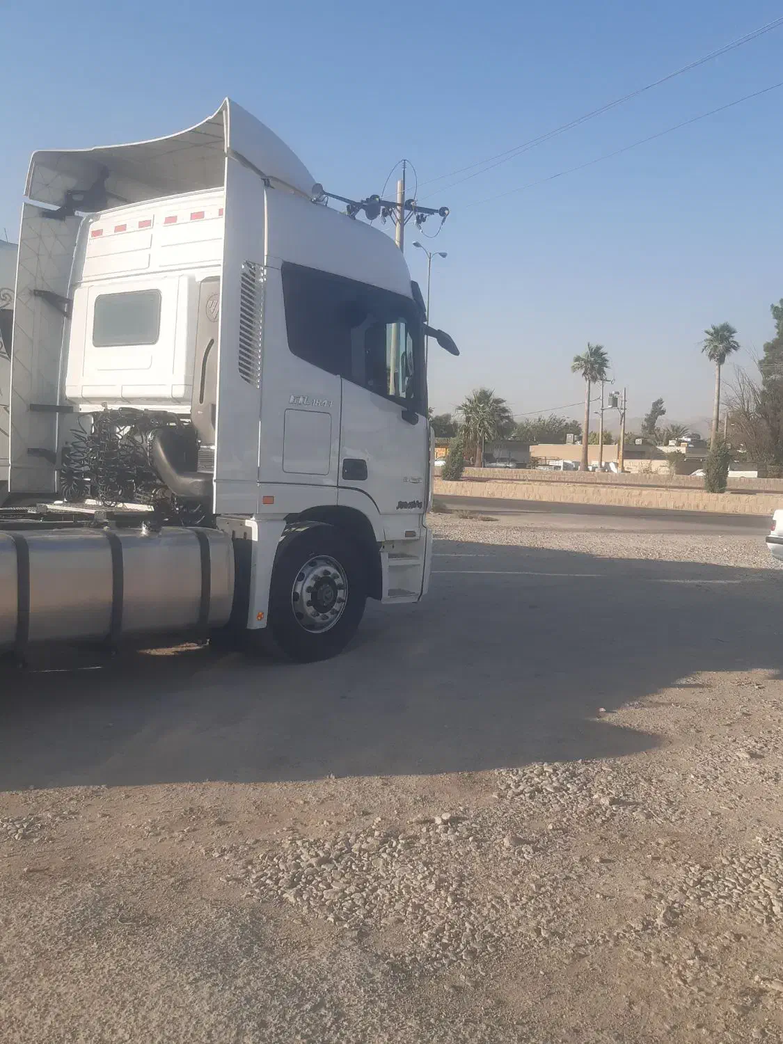 فوتون|خودرو سنگین|شیراز, بید زرد|دیوار